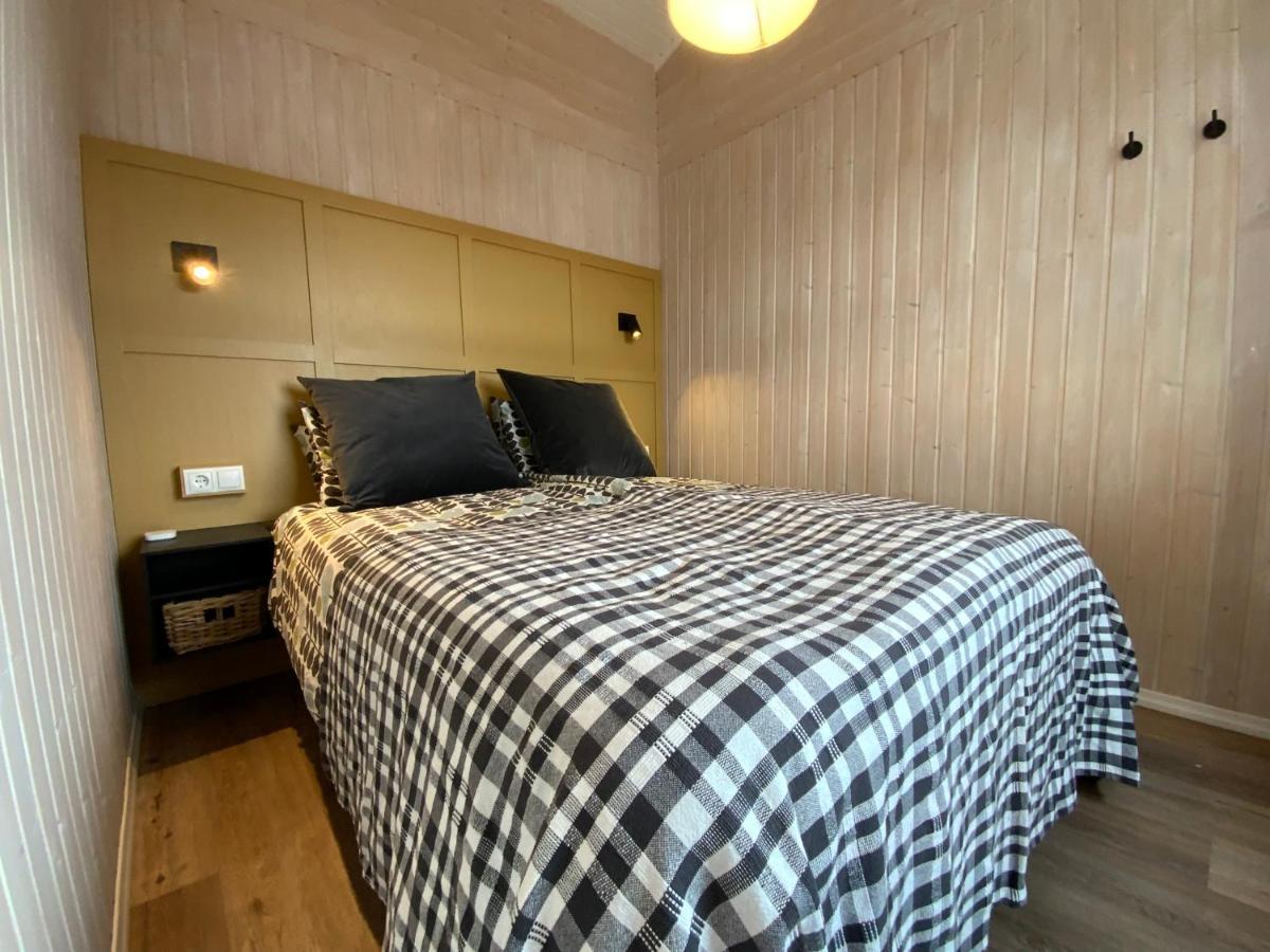 Bakkakot Lake Side Lodge 塞尔福斯 外观 照片