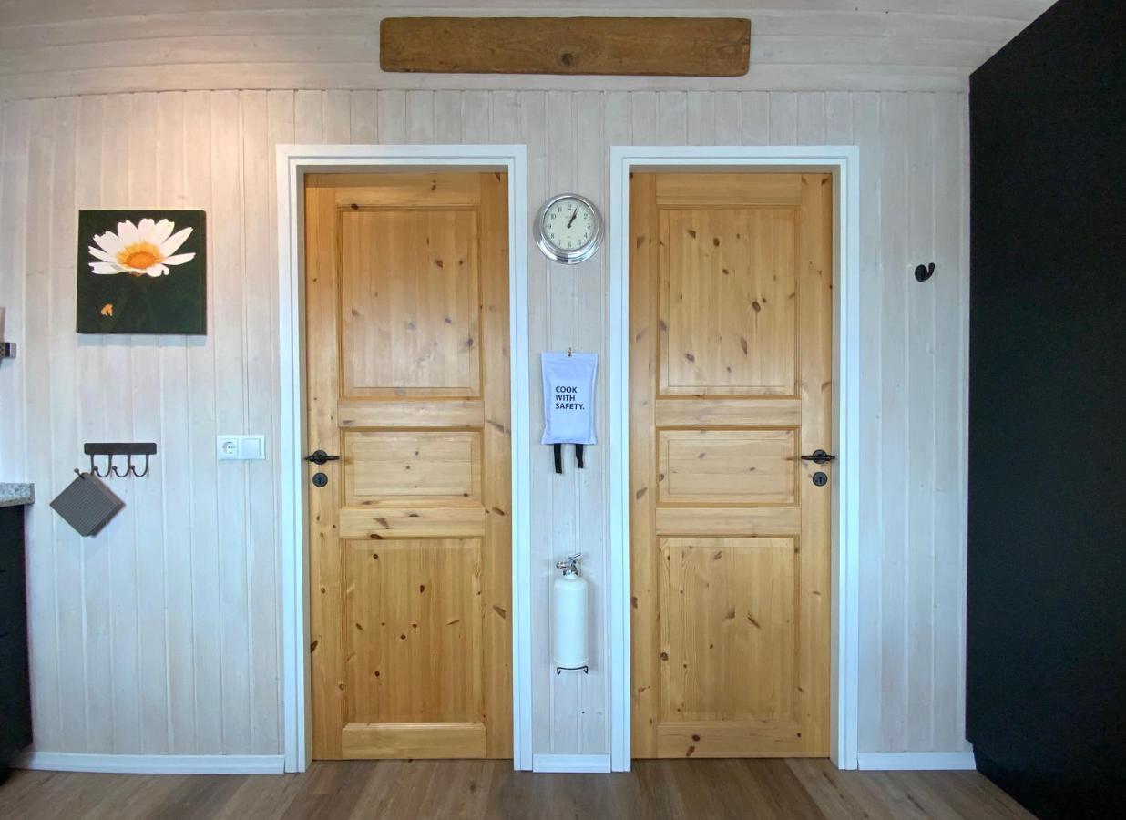 Bakkakot Lake Side Lodge 塞尔福斯 外观 照片